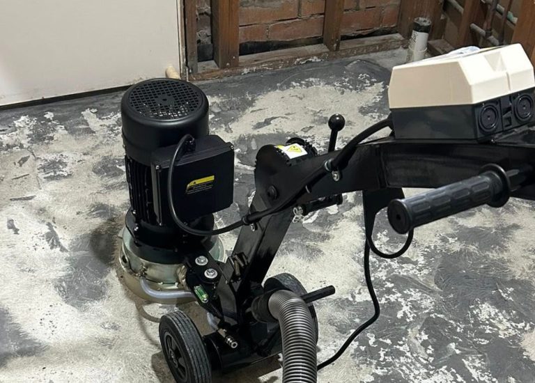Membrane removal machine for floor preparation work